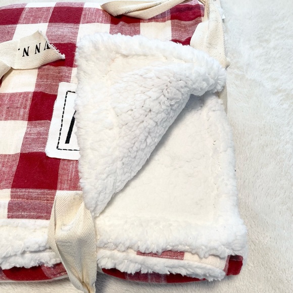 NWT Rae Dunn MERRY Buffalo Check Sherpa Blanket Throw - Picture 4 of 6